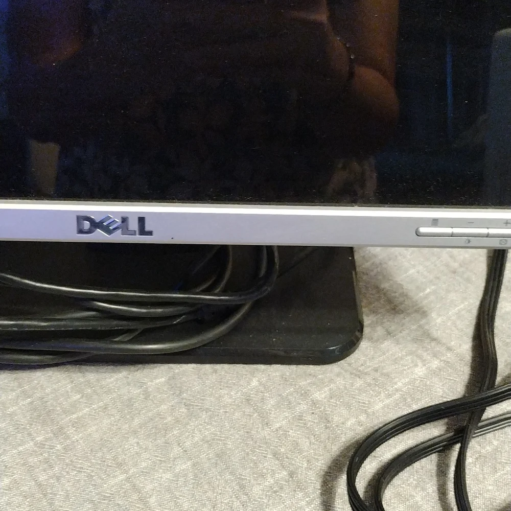 Computer monitor and hook up cords